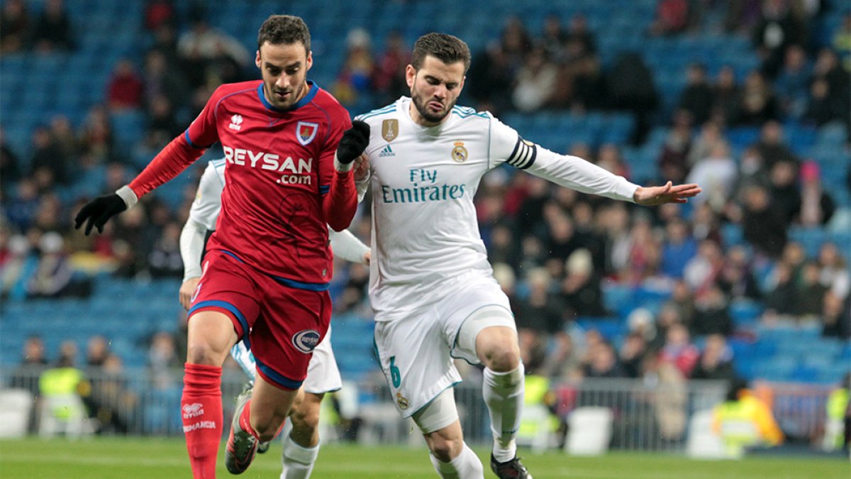 El Numancia se enfrentaba en 2018 al Madrid en los octavos de la Copa, en la imagen Higinio y Nacho. HDS