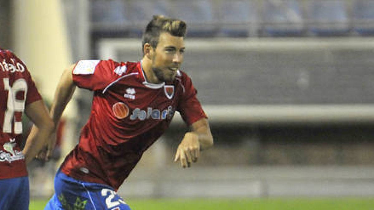 Sergi Enrich ha sido el último refuerzo del Numancia en el mercado de fichajes. / Diego Mayor-