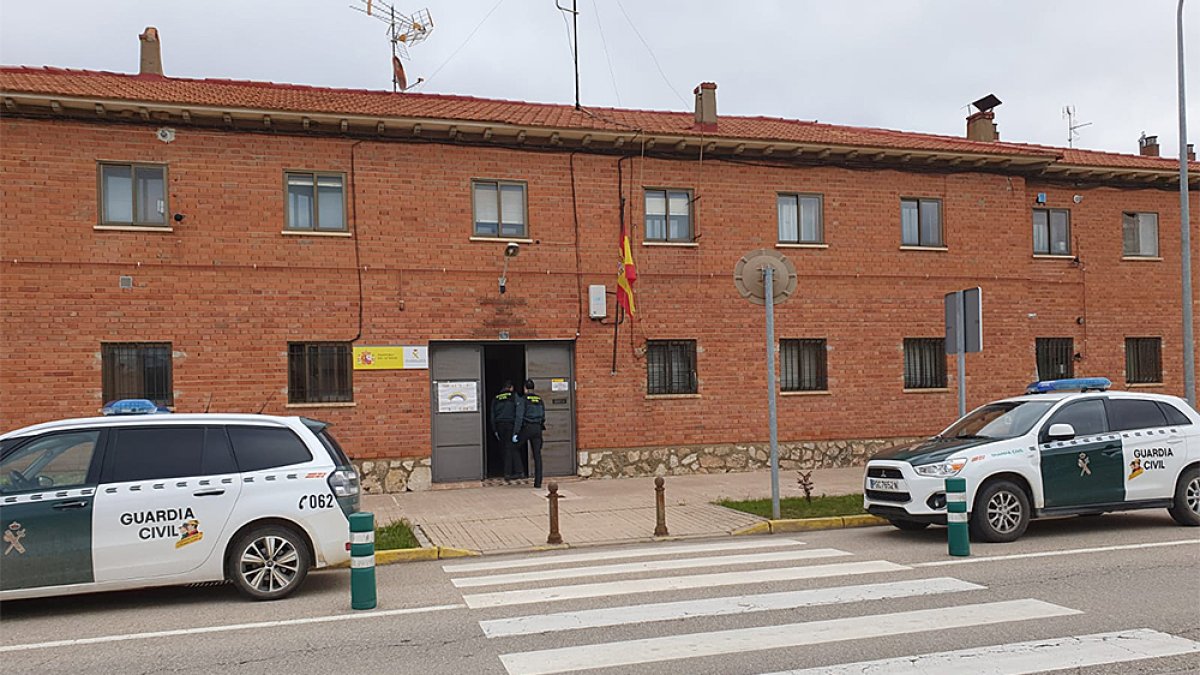 Cuartel de la Guardia Civil de San Esteban.-M.T.