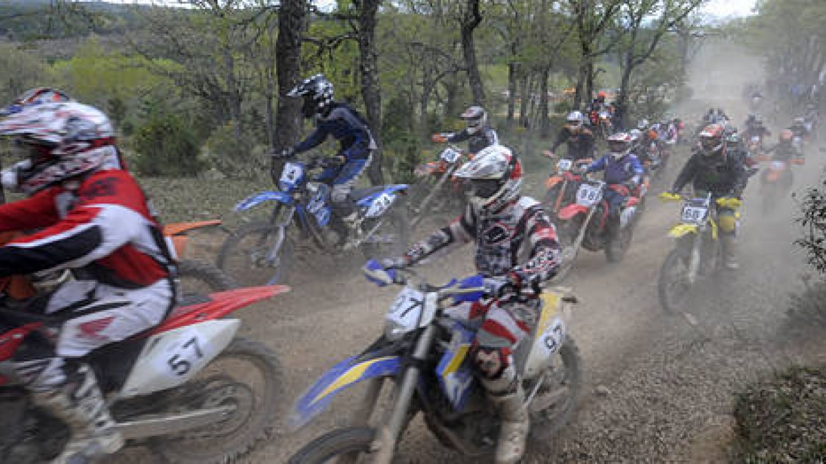 104 pilotos tomaron la salida en la prueba de Muriel Viejo. / ÁLVARO MARTÍNEZ-