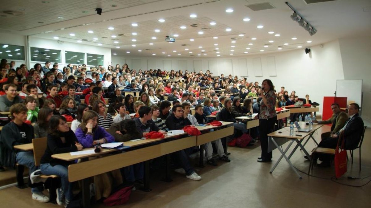 Estudiantes franceses durante una clase de aprendizaje de español-ICAL