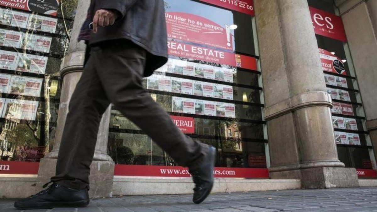 Una inmobiliaria de Barcelona.-JOAN PUIG