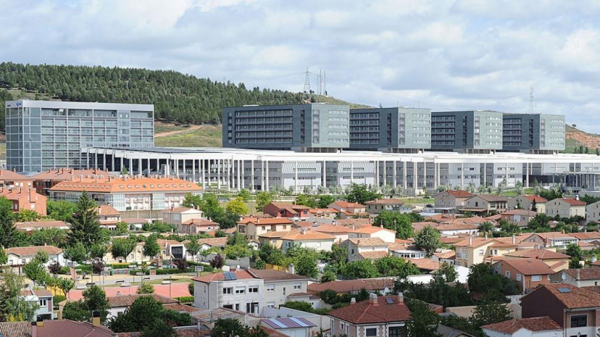 Panorámica del Hospital Universitario de Burgos.-Israel L. Murillo
