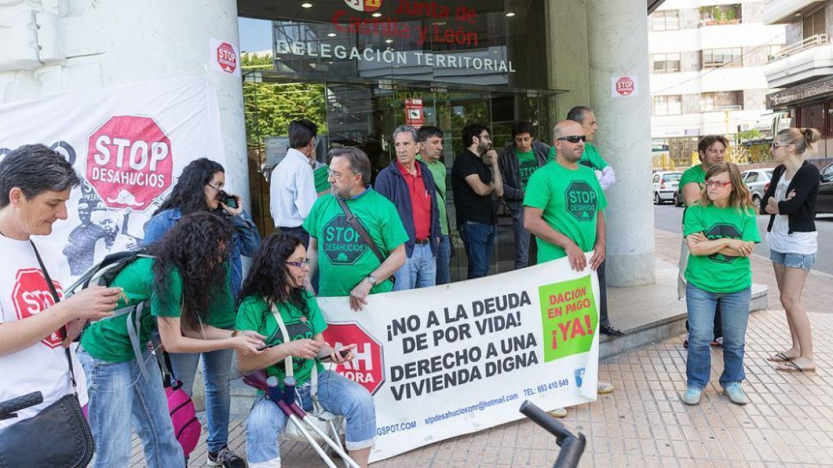 Concentración de Stop Deshaucios en una imagen de archivo.-ICAL