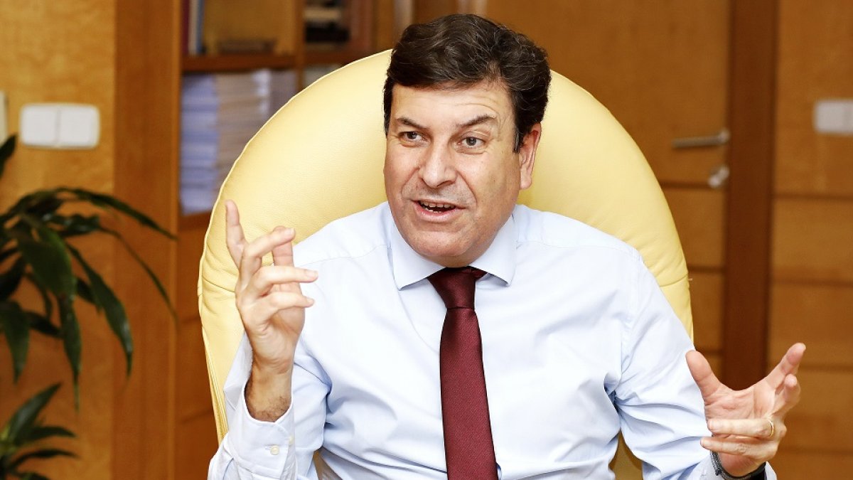 Carlos Fernández Carriedo, consejero de Economía y Hacienda. JUAN MIGUEL LOSTAU