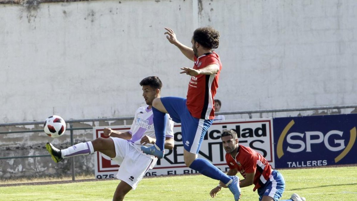 Partido entre el Uxama y el Numancia B.-LUIS ÁNGEL TEJEDOR