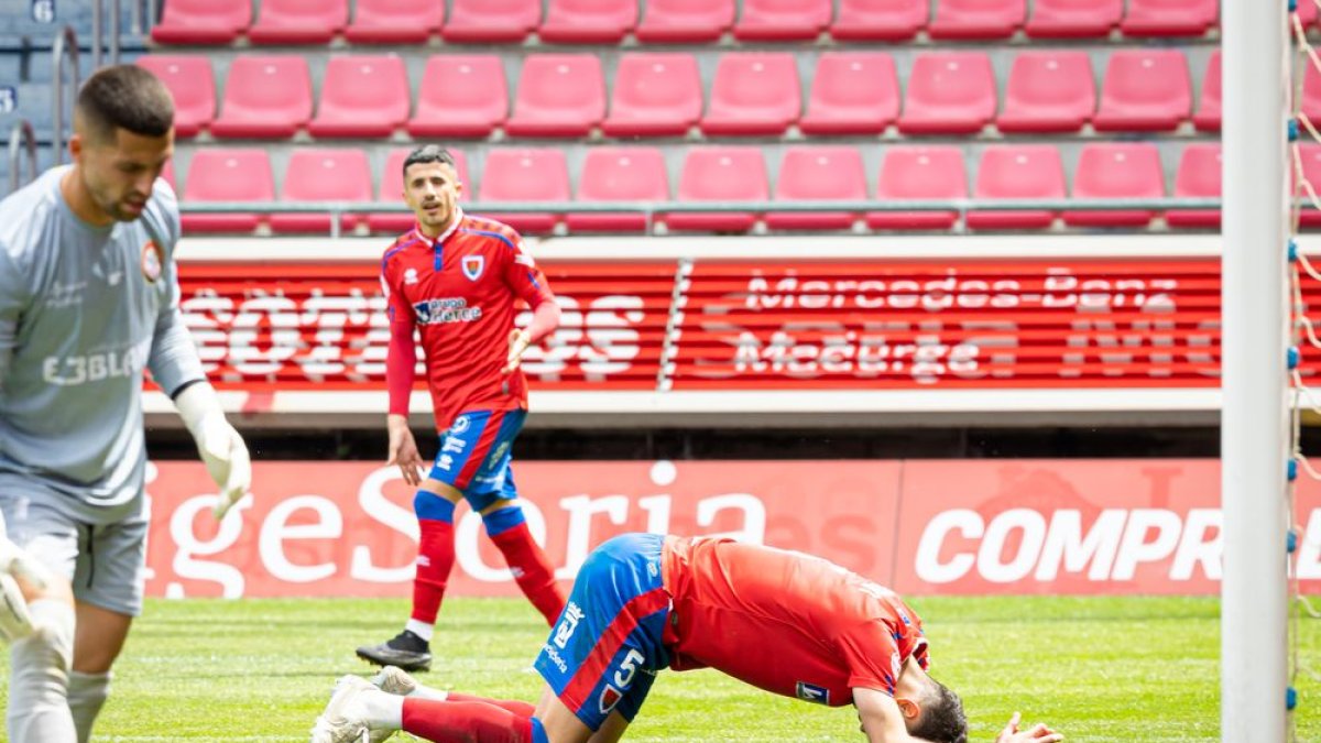 <p>El <strong>C.D. Numancia sigue decepcionando a sus aficionados</strong> y con <a href=