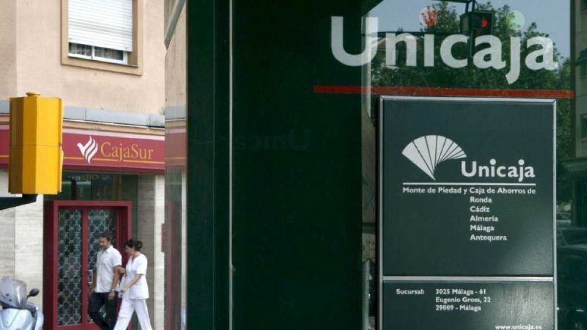 Oficina de Unicaja.-JESUS DOMINGUEZ / EFE