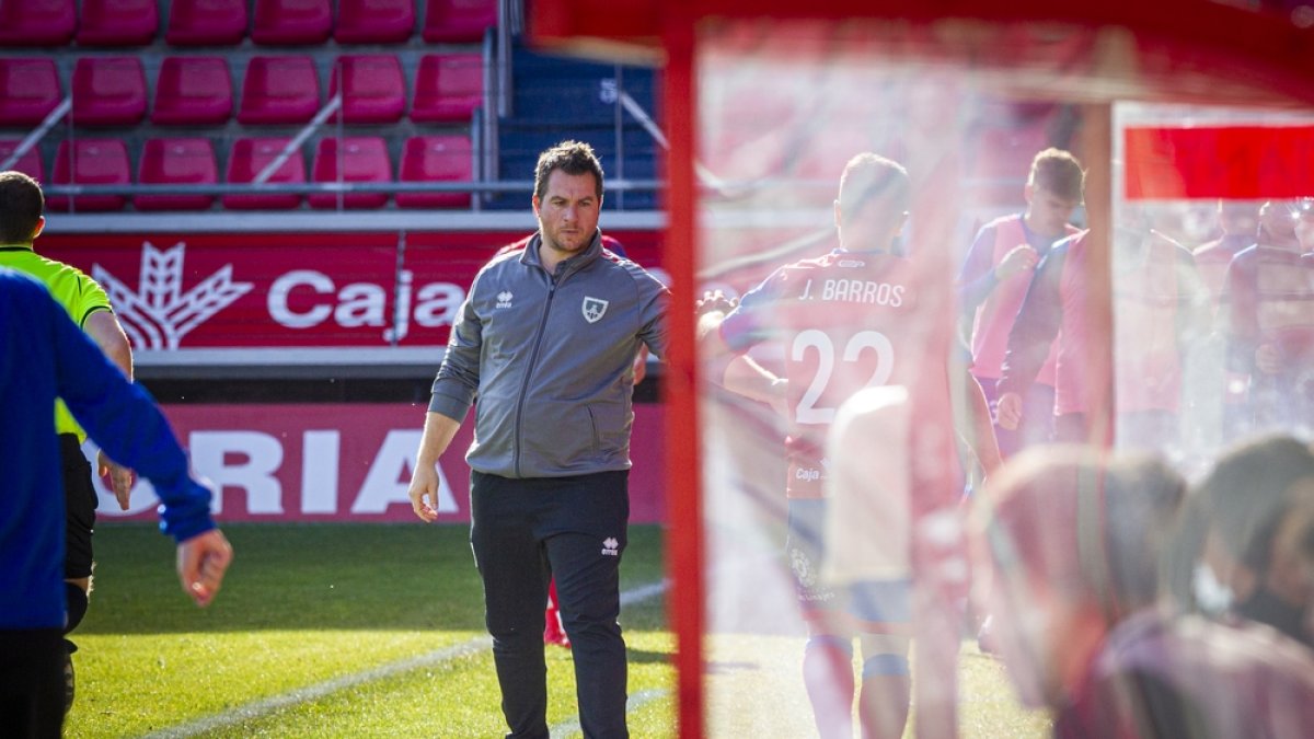 Diego Martínez en el partido ante el Teruel en Los Pajaritos. MARIO TEJEDOR