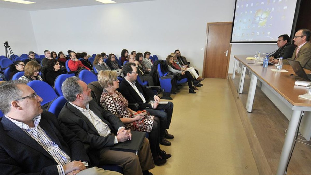 El campus de Soria albergó la presentación.-Valentín Guisande