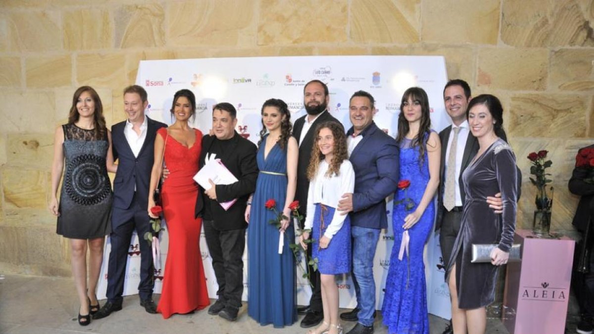 Parte de los productores del proyecto con algunos de los invitados en la presentación de la serie en Soria el pasado 6 de junio.-Valentín Guisande