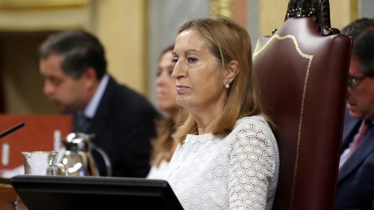 La presidenta del Congreso, Ana Pastor.-/ JOSÉ LUIS ROCA