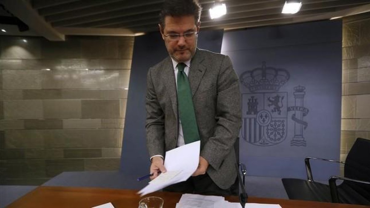 El ministro de Justicia en funciones, durante una comparecencia.-DAVID CASTRO