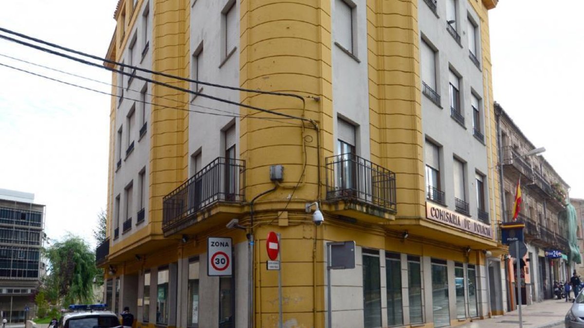 Exterior de la Comisaría de la Policía Nacional en Soria.-ÁLVARO MARTÍNEZ