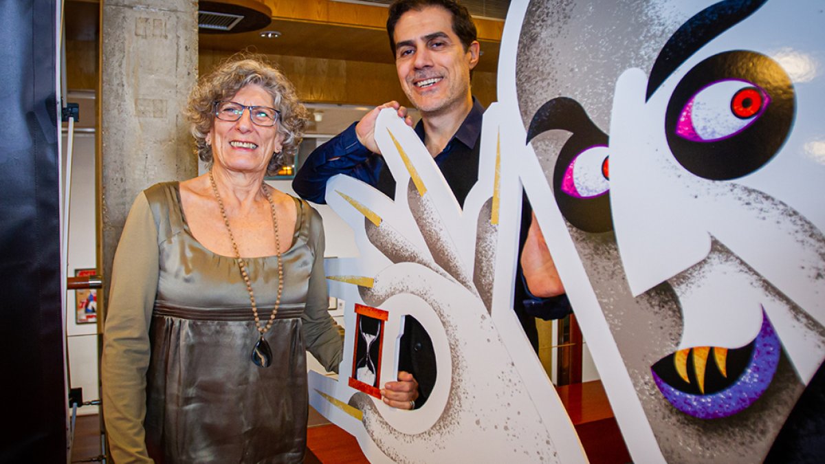 Ana Bardem posa con el Nosferatu del SOIFF. MARIO TEJEDOR