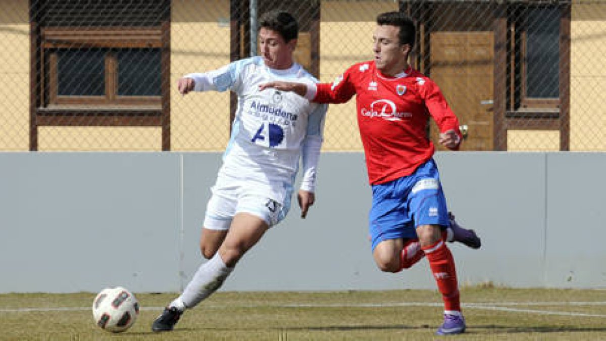 El Numancia de División de Honor está a un paso de lograr la permanencia. / VALENTÍN GUISANDE-