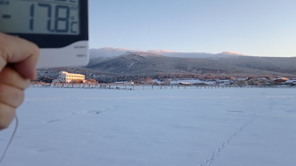 Amanecer en Duruelo, 12 grados por debajo del de Moscú. AGUSTÍN SANDOVAL