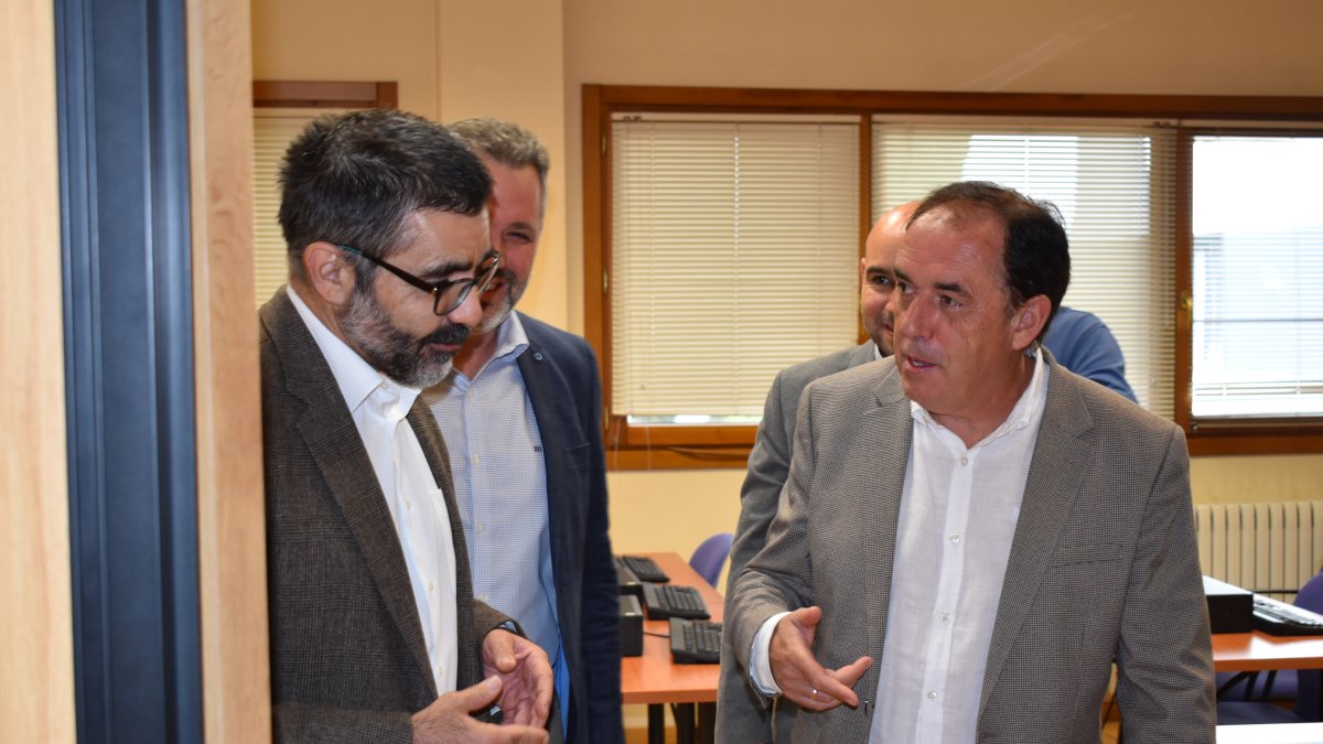 José Ignacio Sánchez, de Red,es y Benito Serrano, presidente de Diputación. HDS