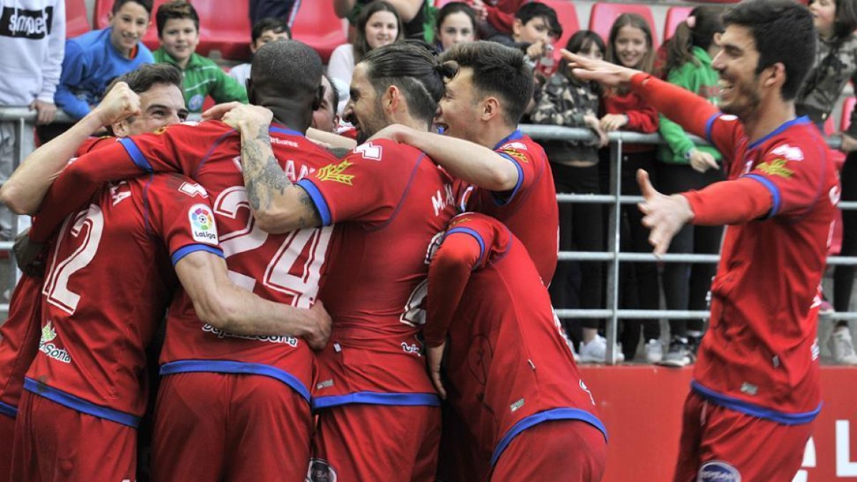El Numancia lograba ante el Lugo un triunfo que le da alas en la carrera hacia la promoción.-Valentín Guisande