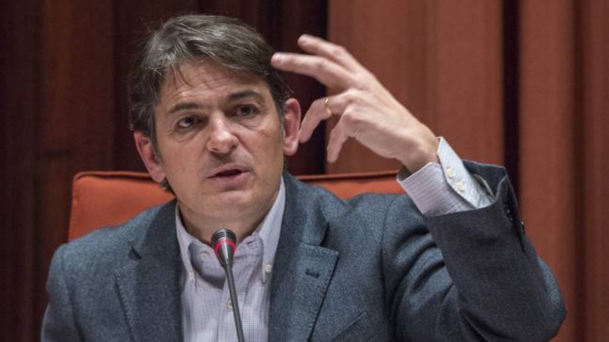 Oriol Pujol durante su comparecencia en la comisión de investigación en el Parlament, el pasado 2 de marzo.-Foto: FERRAN SENDRA