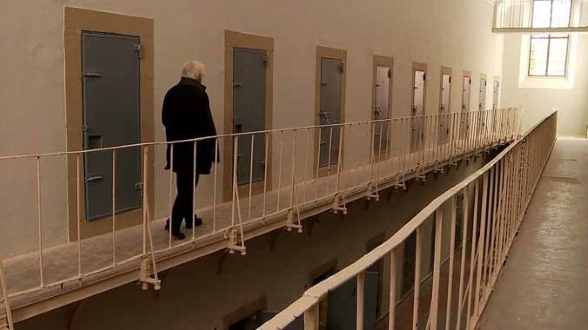 Fotograma del documental El silencio de otros (2018).-