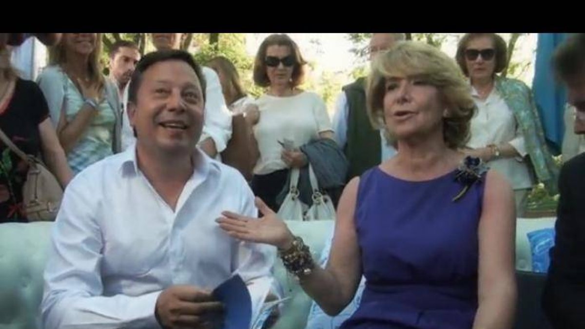 El pasado lunes Adolfo Sainz y Esperanza Aguirre coincidieron en Madrid durante la campaña e incluso hubo un chéster entre los dos candidatos.-PP DE SORIA