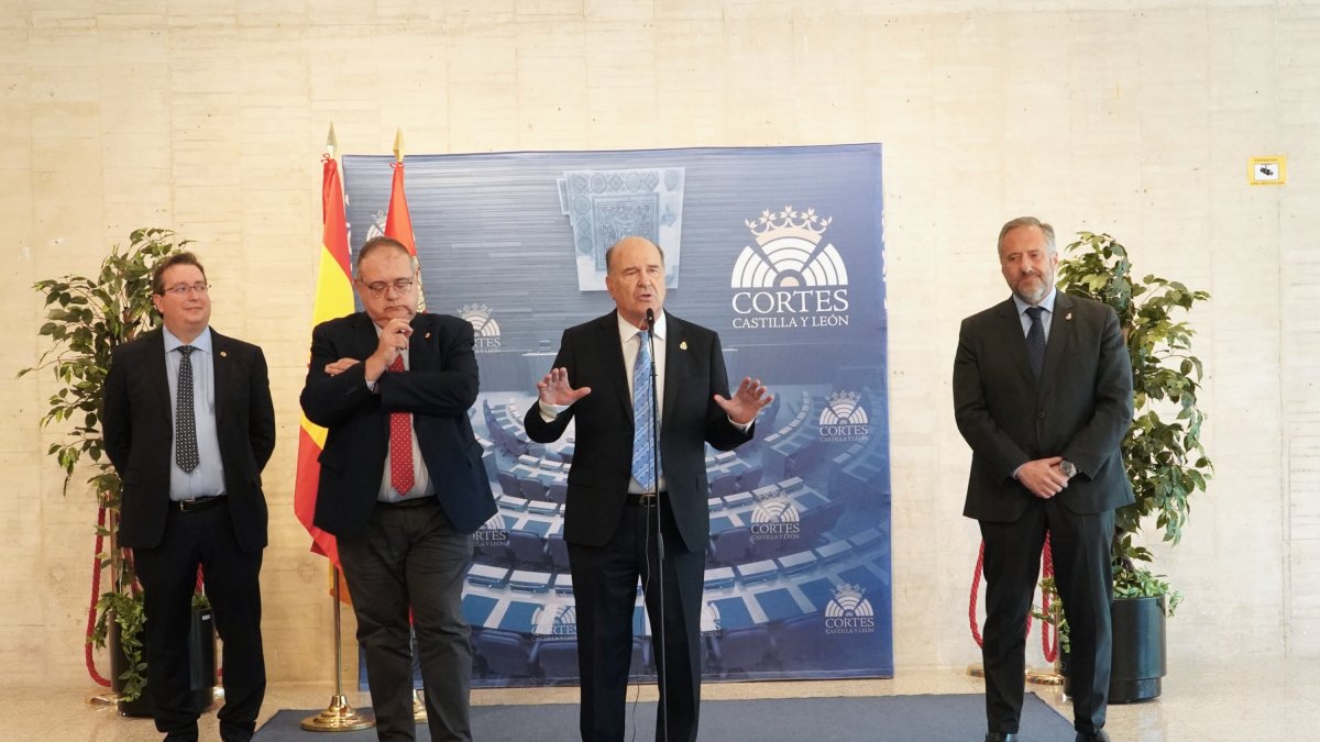 La presentación del estudio sobre demografía médica fue en las Cortes.-ICAL