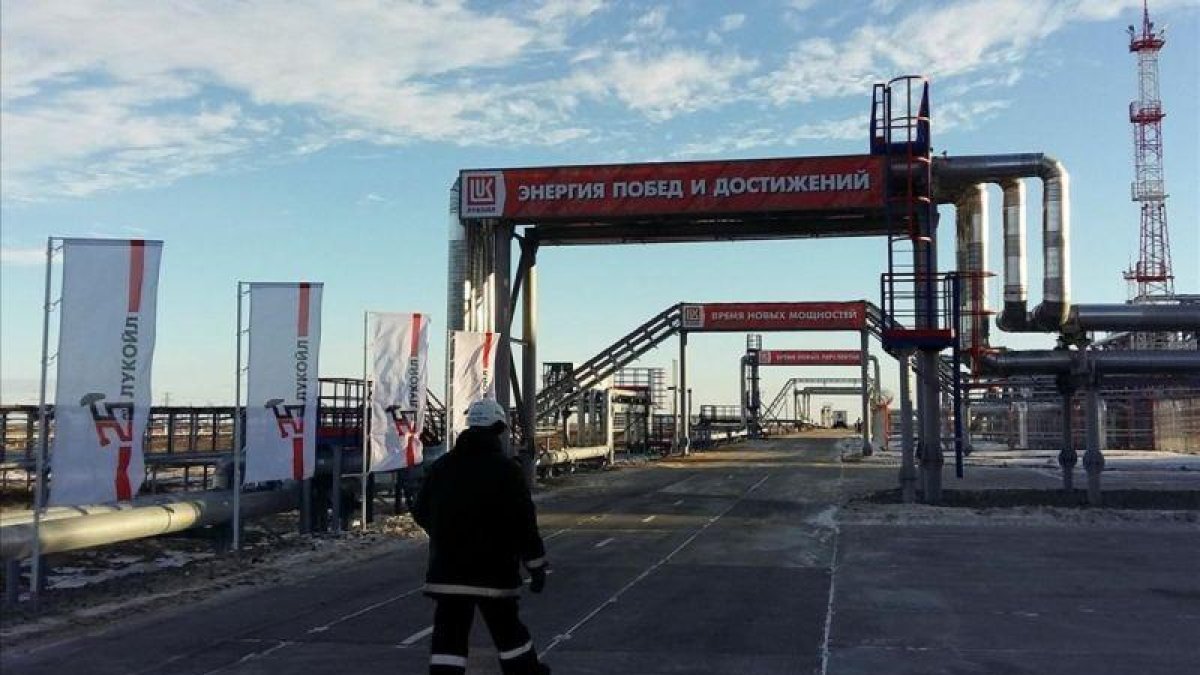 Instalación petrolera en la región rusa de Yamal.-REUTERS / OLESYA ASTAKHOVA