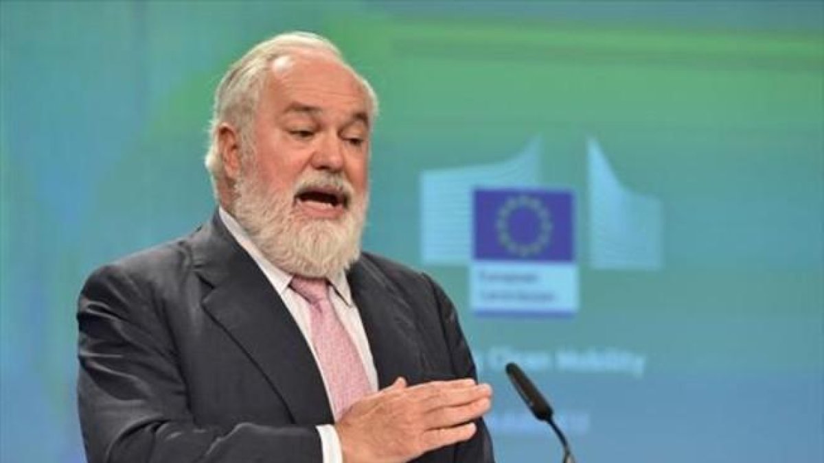 Miguel Arias Cañete.-
