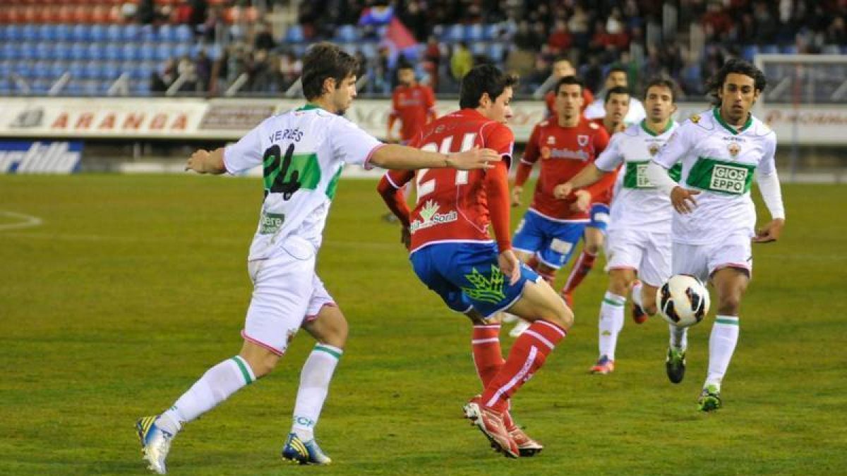 Pedro en una jugada del partido. DIEGO MAYOR-