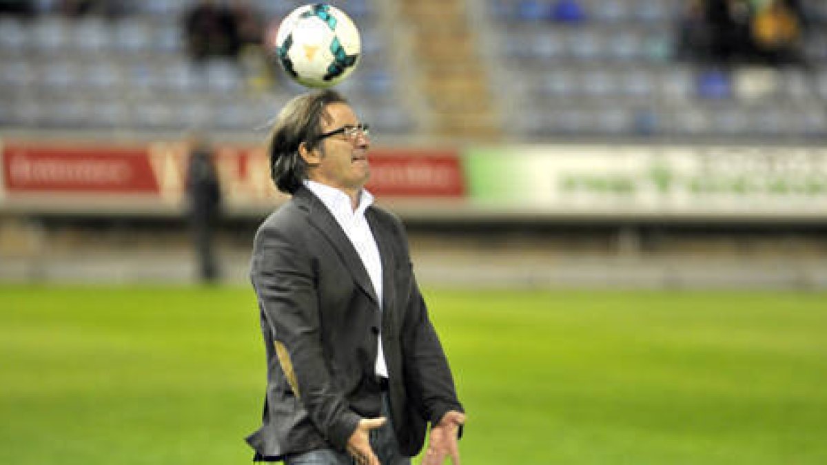 El entrenador del Numancia, Juan Antonio Anquela. / DIEGO MAYOR-