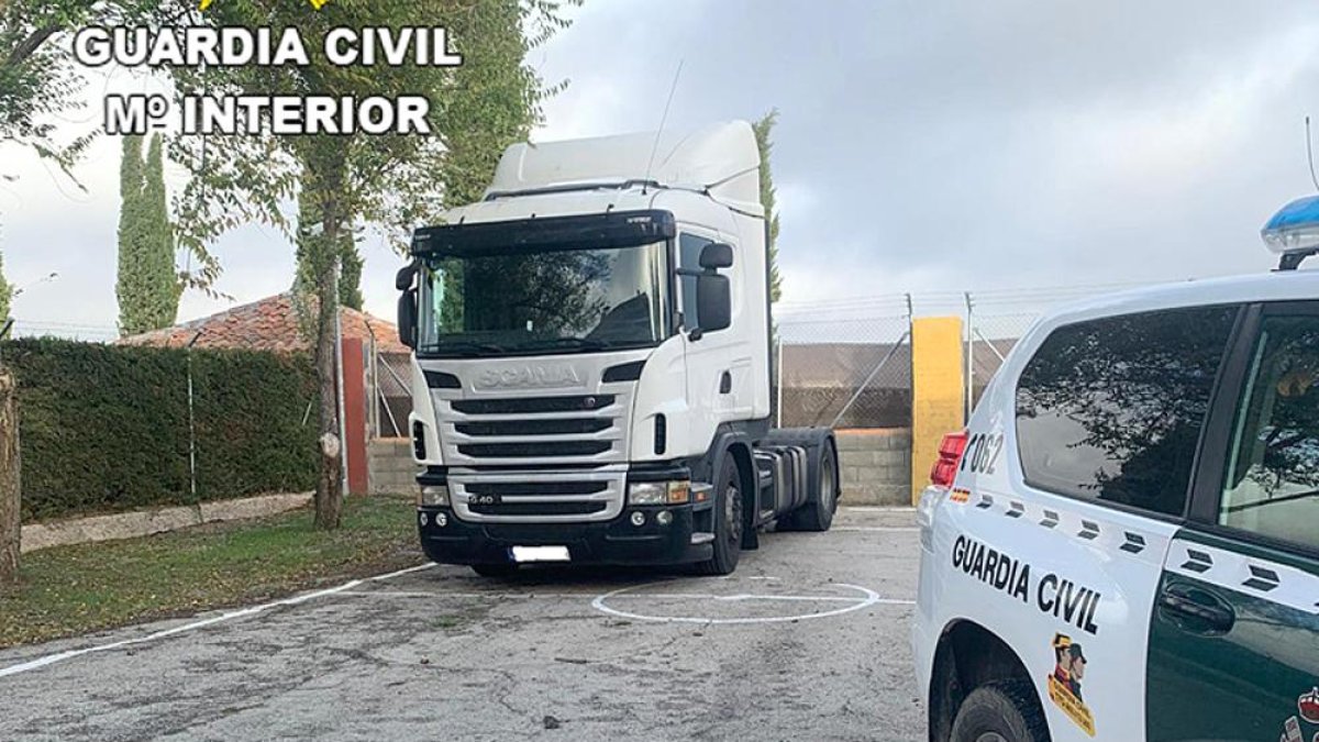 Camión que ha recuperado la Guardia Civil-HDS