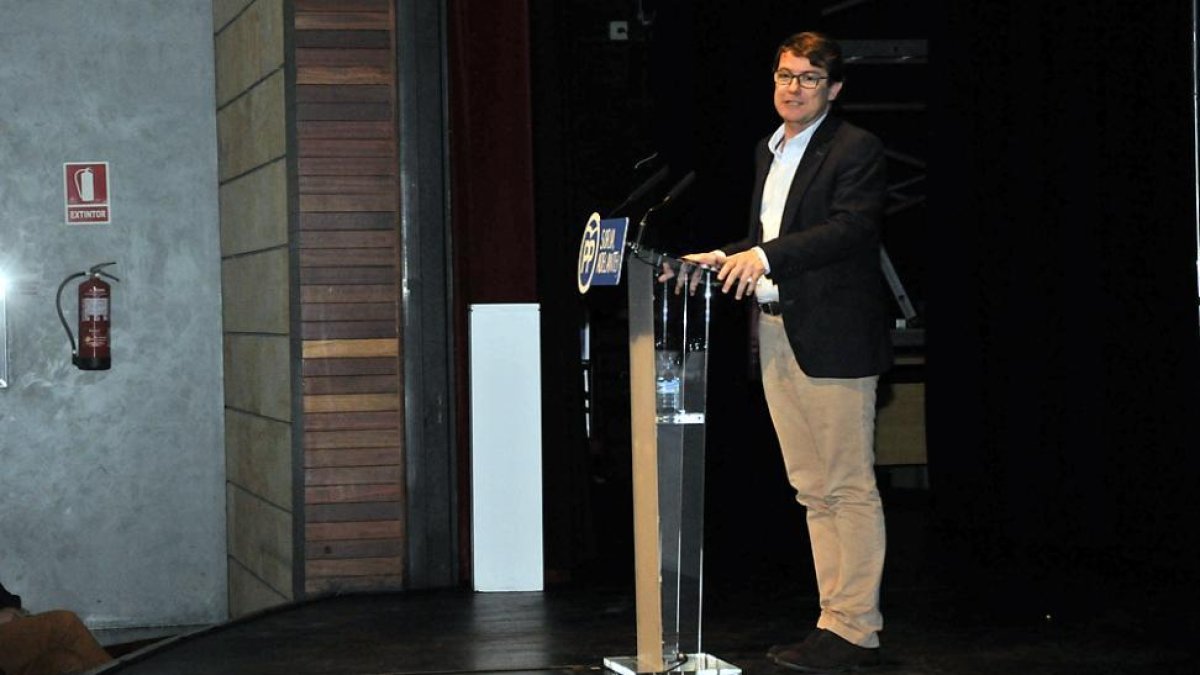 Alfonso Fernández Mñueco en La Audiencia, ayer.-Daniel Rodríguez
