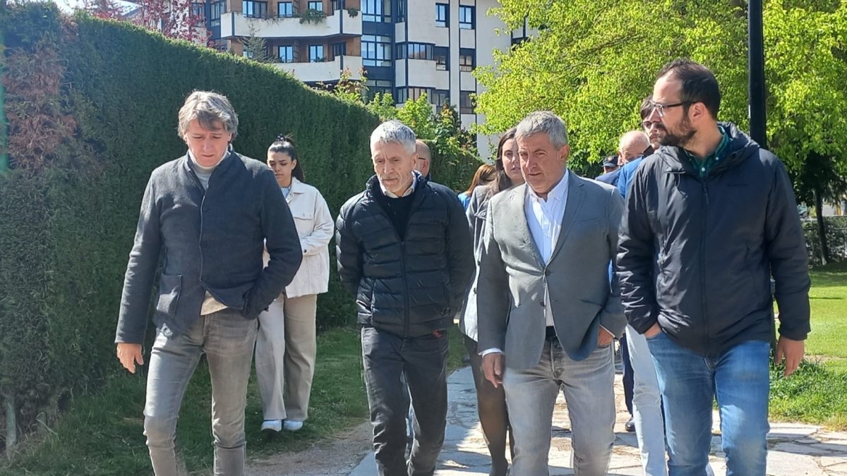 Mínguez, Marlaska, Antón y Hernández caminan por la Dehesa de Soria. HDS
