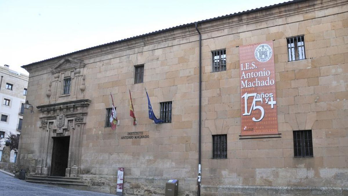Fachada del IES Antonio Machado.-Valentín Guisande