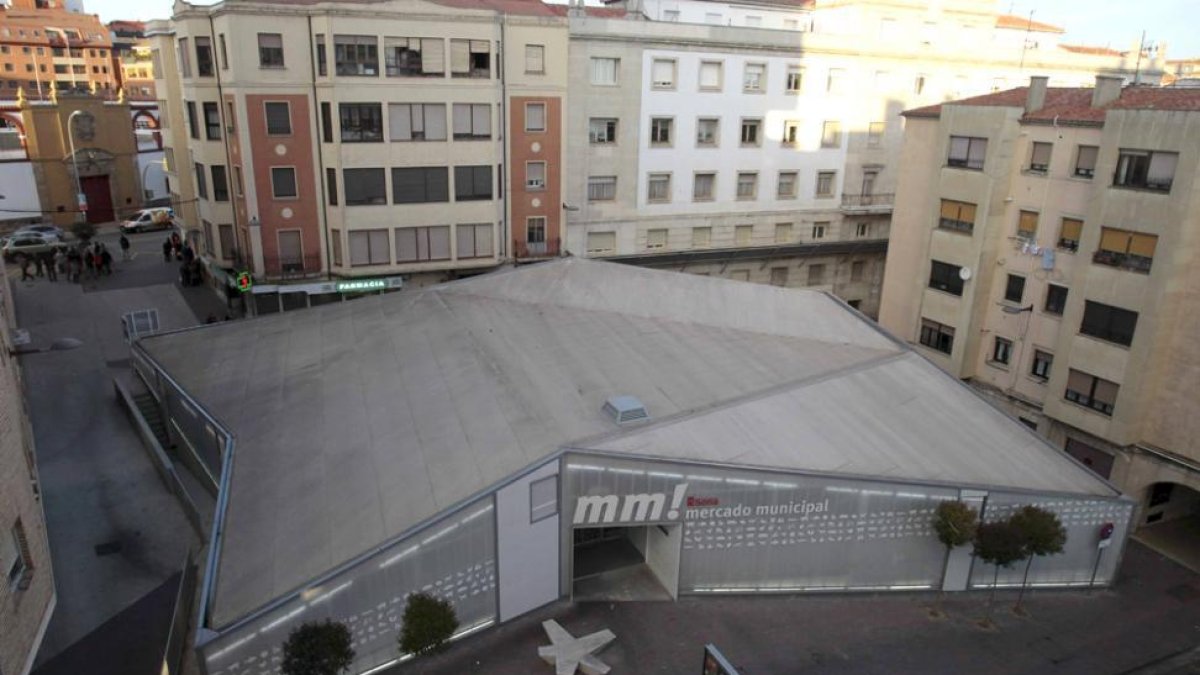 Plaza de las Concepciones, con el mercado provisional.-Luis Ángel Tejedor