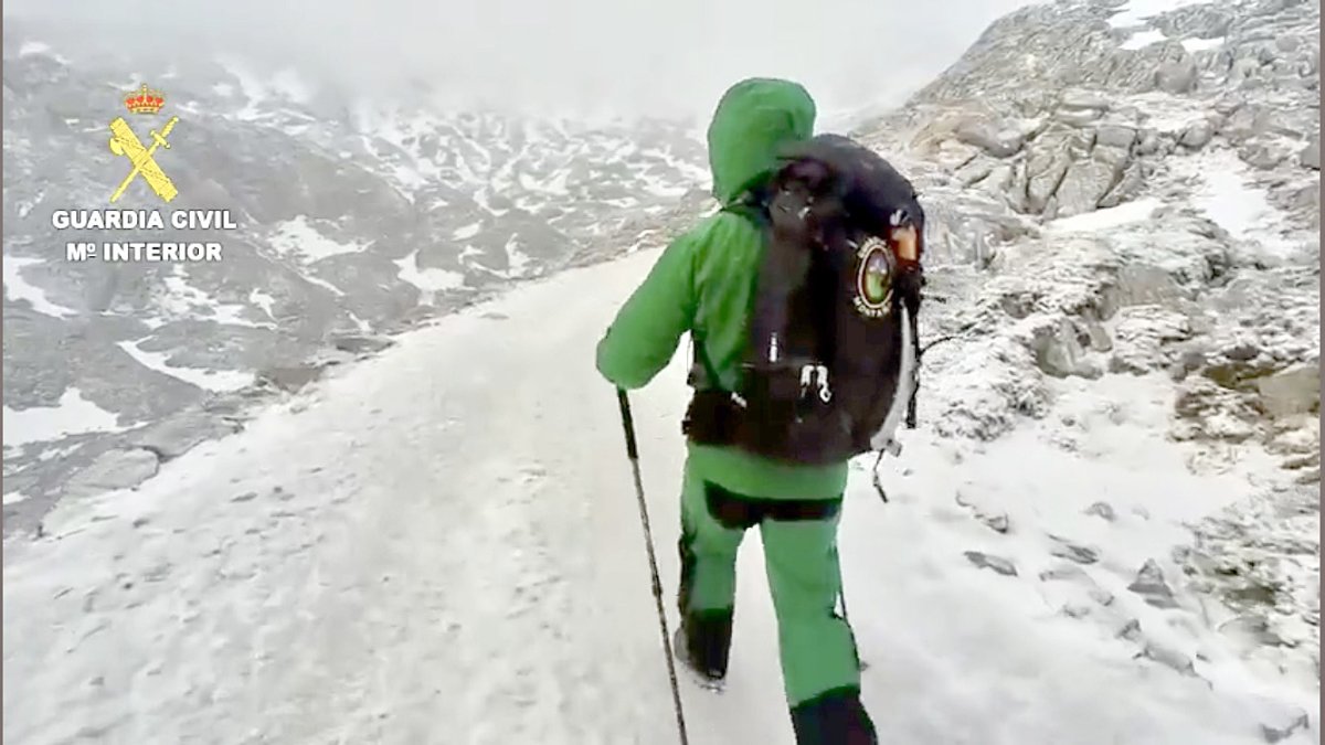 Labores de búsqueda del corredor de montaña desaparecido. HDS
