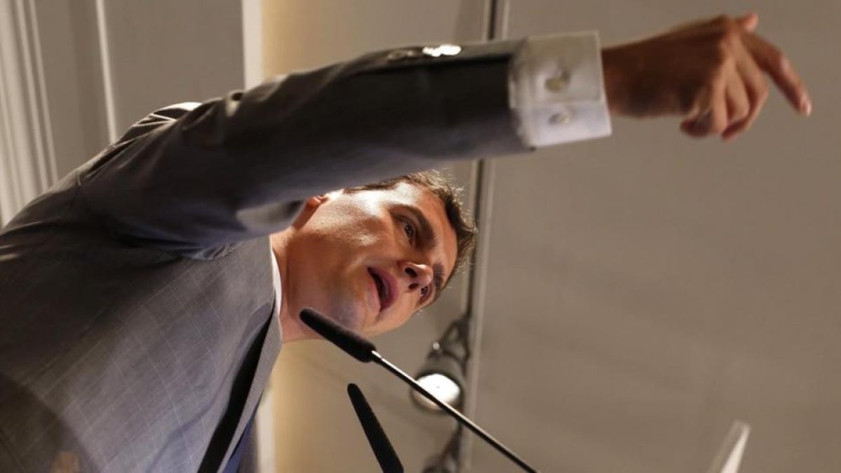 El líder de Ciudadanos, Albert Rivera.-EFE / JAVIER LIZÓN