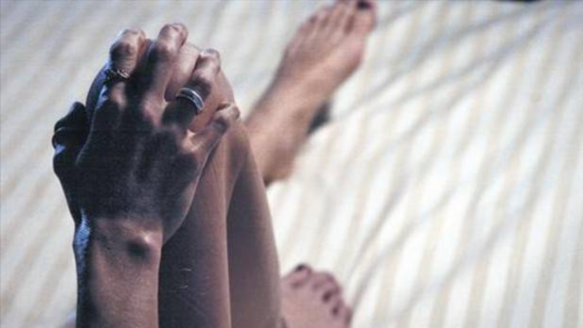 El propio cuerpo 8 Una enferma de anorexia, ingresada en un centro de trastornos alimentarios en París.-Foto: AFP