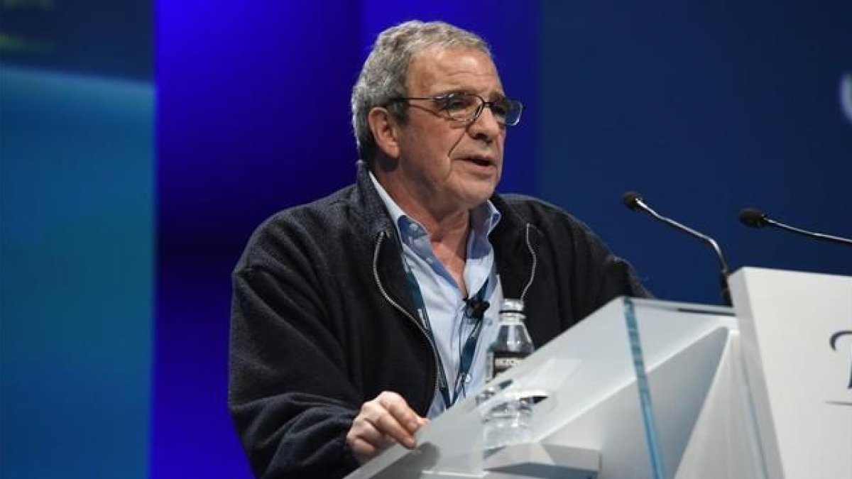 El presidente de Telefónica, César Alierta, sin corbata.-