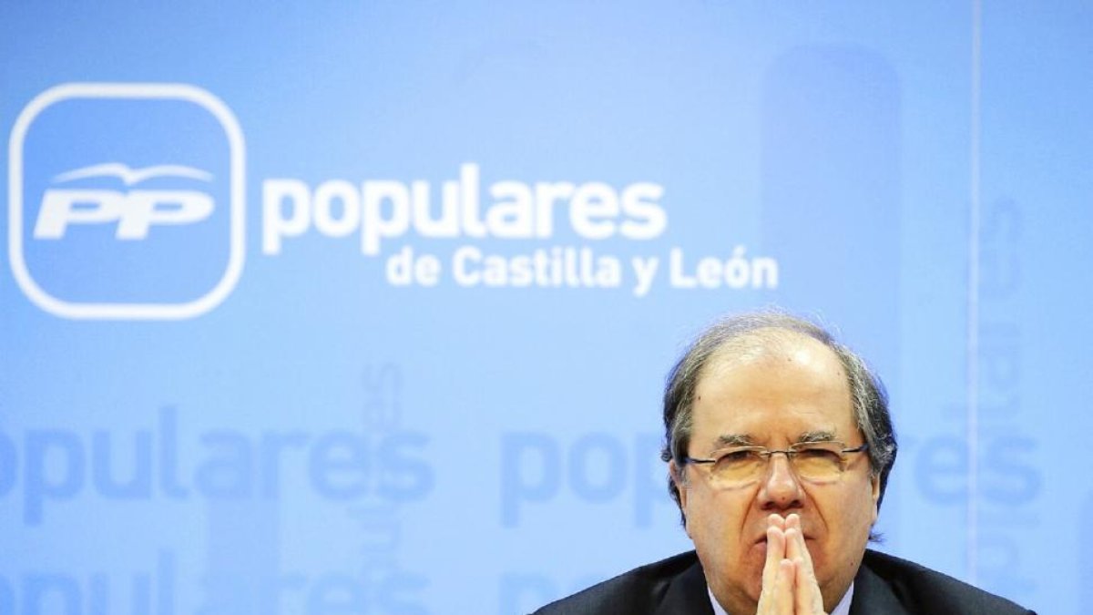 Juan Vicente Herrera, en un momento de su comparecencia ante los medios en la sede del PP-ICAL