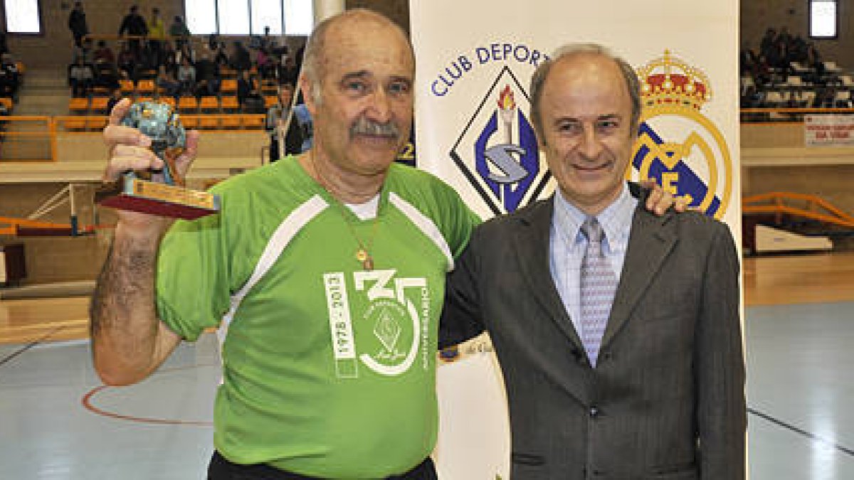 José Miguel Serrato y el presidente de la Federación Española, Agustín Martín Santos. / Valentín Guisande-