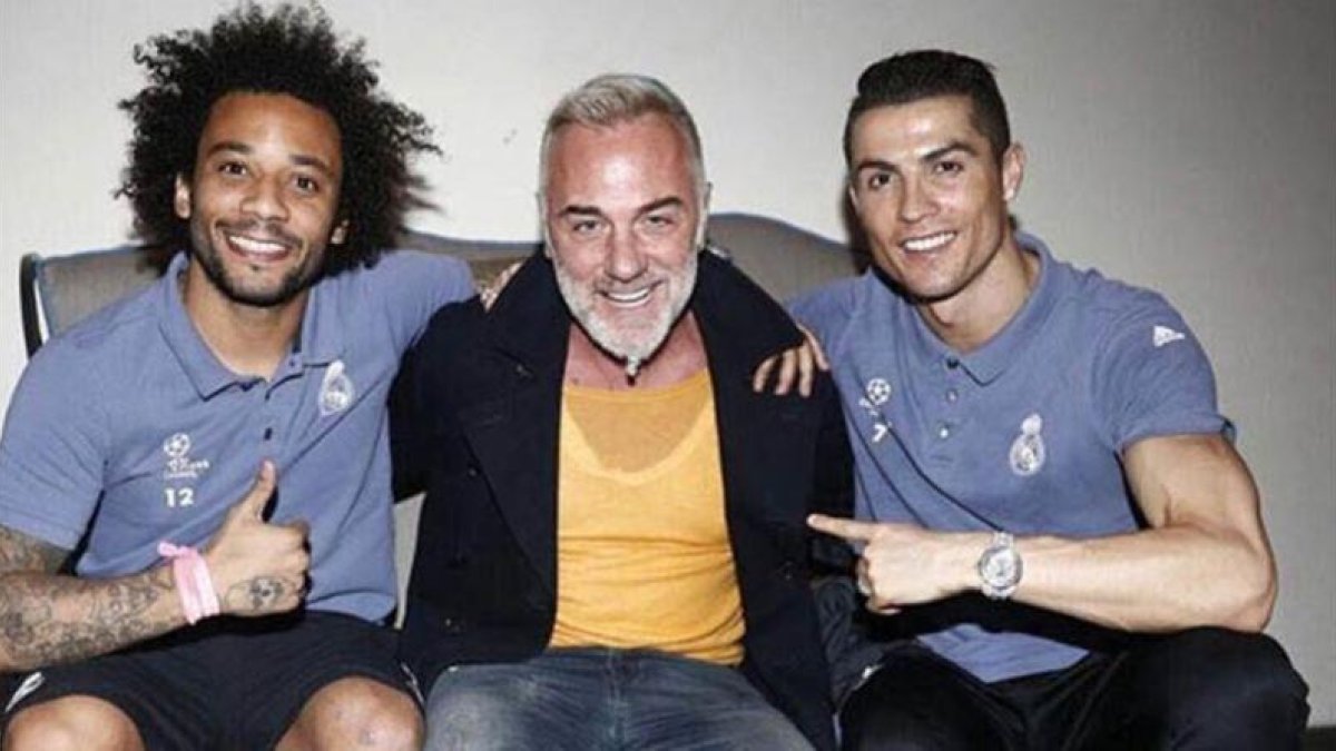 Gianluca Vacchi, con Marcelo y Cristiano Ronaldo.-