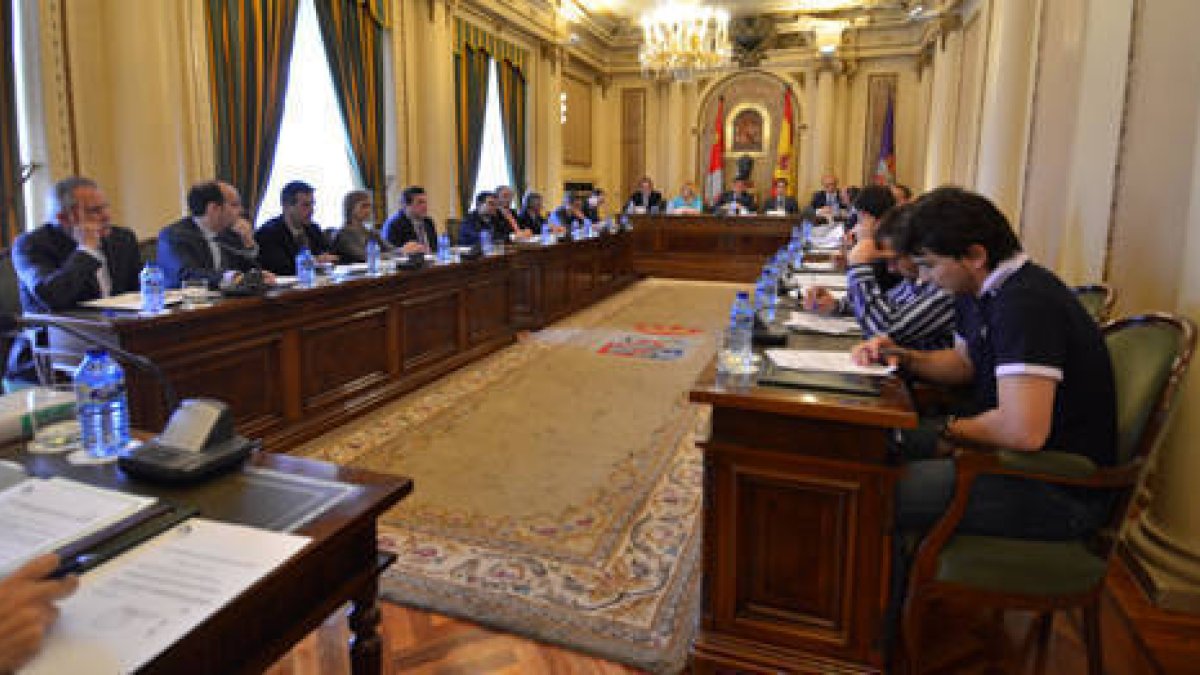 Detalle del Pleno de ayer. / ÁLVARO MARTÍNEZ-