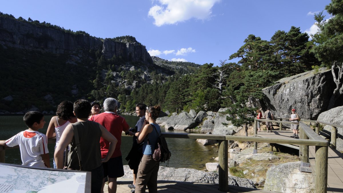 Turistas en la Laguna Negra.-HDS