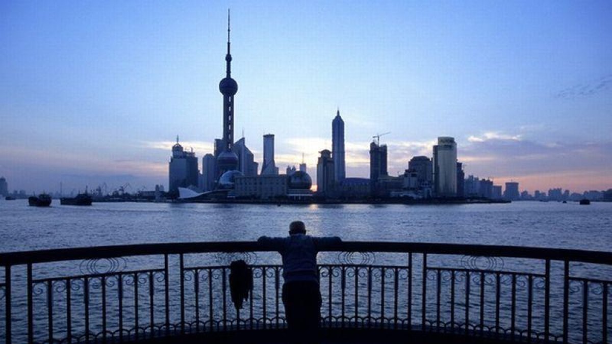 La ciudad de Shanghái y sus rascacielos.-FRILET Patrick / hemis.fr