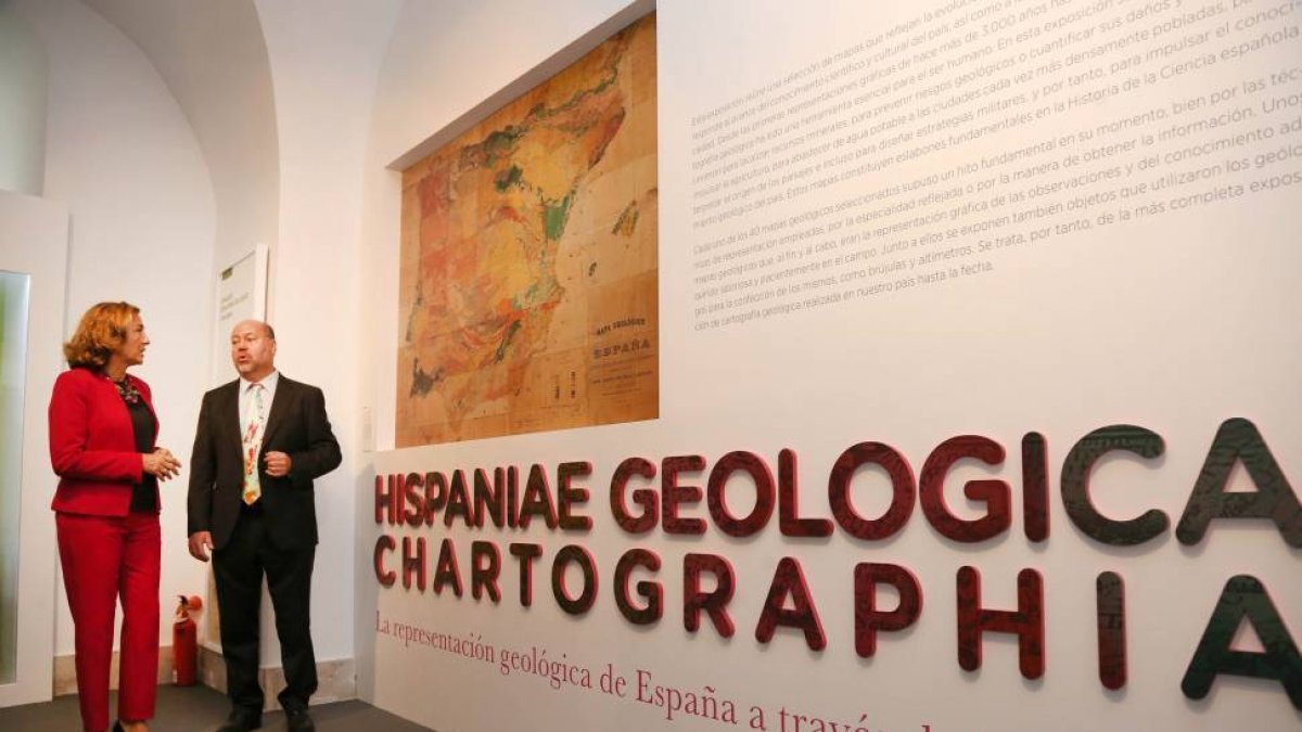 La secretaria de Estado de Investigación, Desarrollo e Innovación y presidenta del Instituto Geológico Minero, Carmen Vela, inaugura la exposición 'La representación geológica de España a través de la historia'-Ical