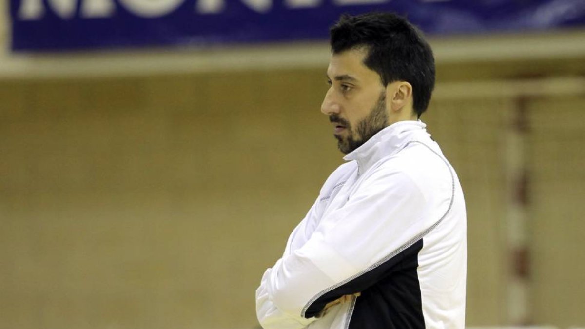 Alfonso Flores, entrenador del Río Duero.-Diego Mayor