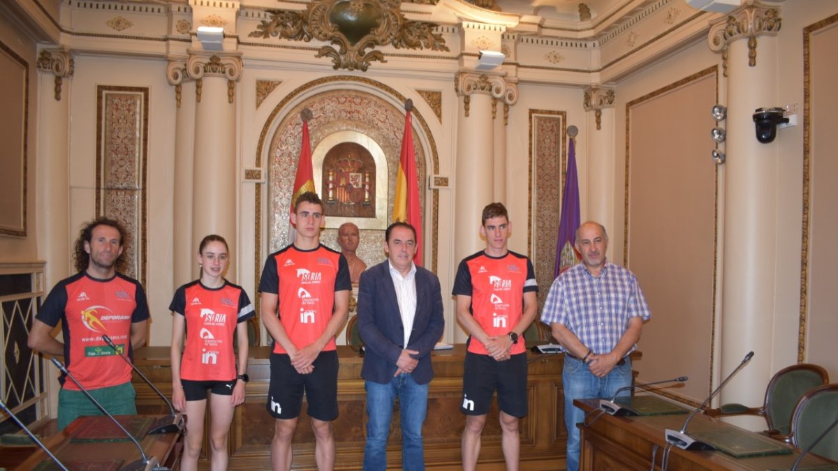El Triatlón Soriano fue recibido en la Diputación por Benito Serrano y Gustavo Marín. HDS
