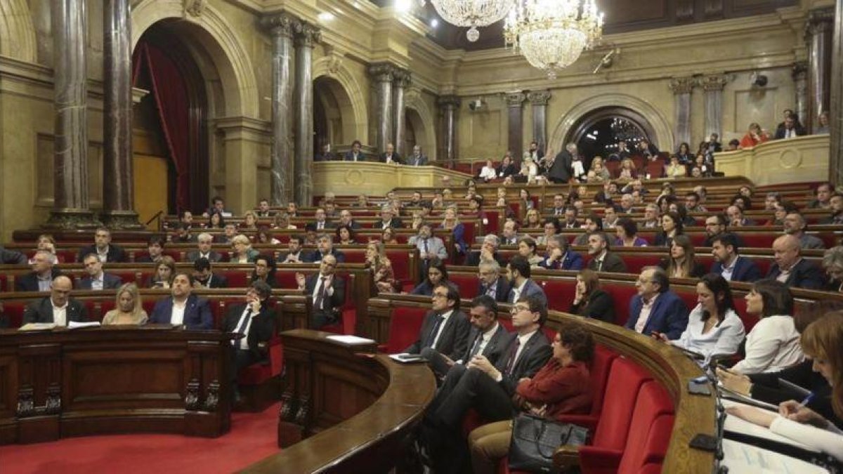 Pleno del Parlament del pasado 22 de marzo en el que se aprobó el proyecto de presupuestos.-DANNY CAMINAL